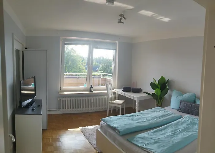 Ferienwohnung In Kronshagen Monteurwohnung 3 Zimmer 70 M2, Kueche Und Badezimmer
