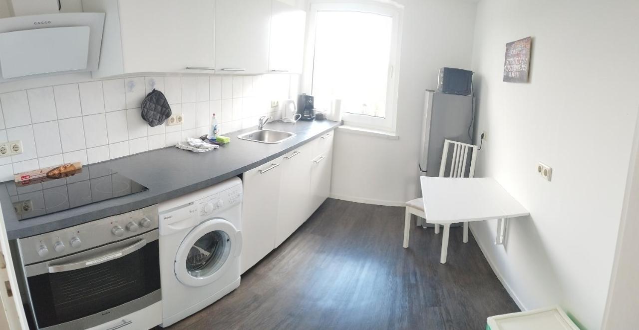 Apartment In Monteurwohnung 3 70 M2, Kueche Und Badezimmer Kronshagen