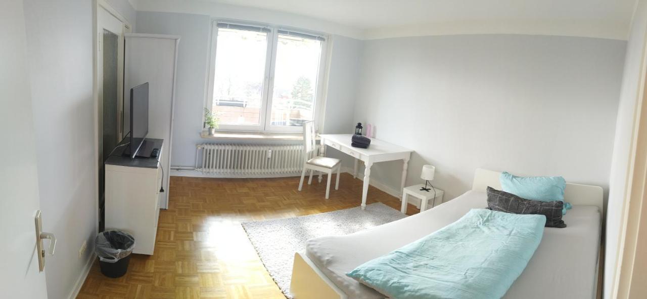 In Monteurwohnung 3 70 M2, Kueche Und Badezimmer