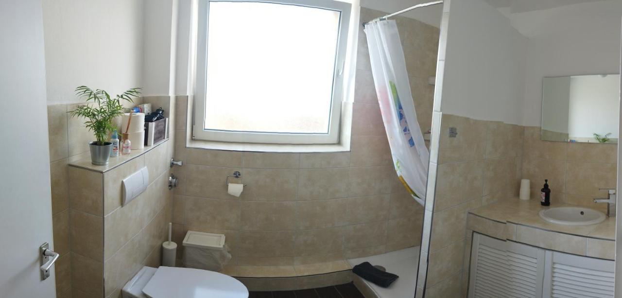 In Monteurwohnung 3 70 M2, Kueche Und Badezimmer Apartment